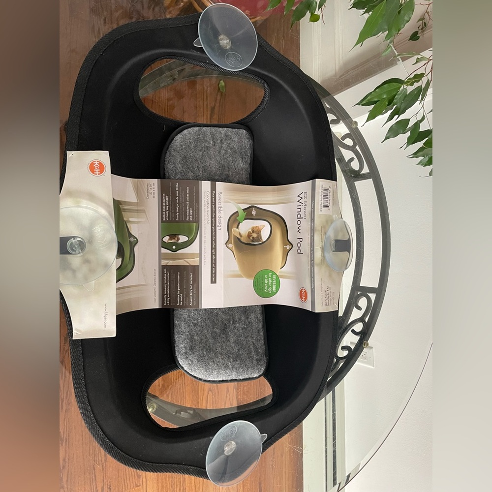 Ez Mount green Window Pod. 27” x 20”